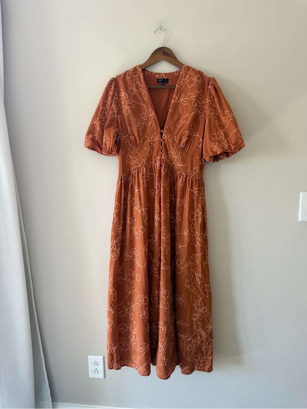 Nobody’s Child Rust Floral V-Neck Maxi Dress with Puff Sleeves Size 8